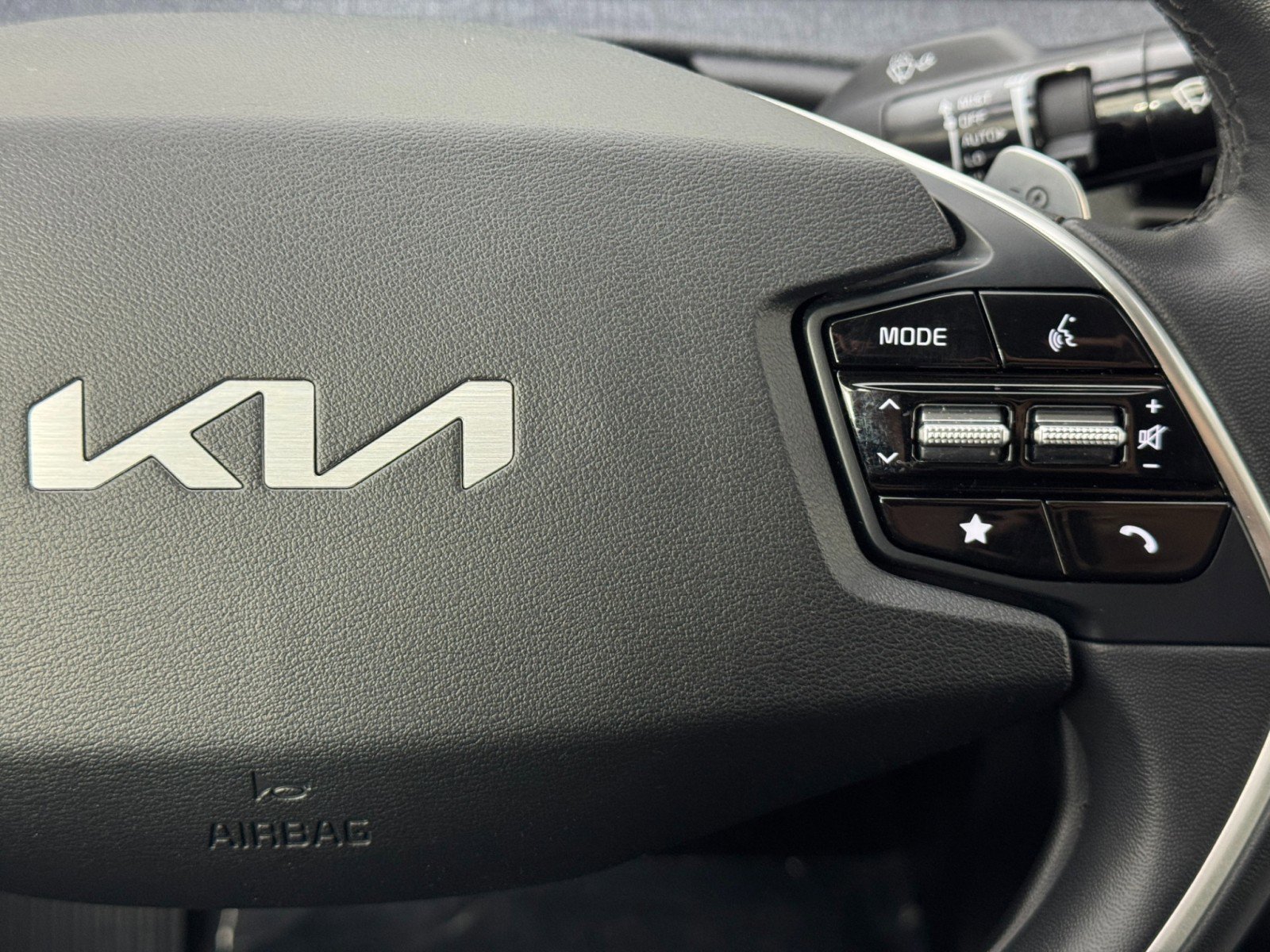 Used 2022 Kia EV6 Wind image 21