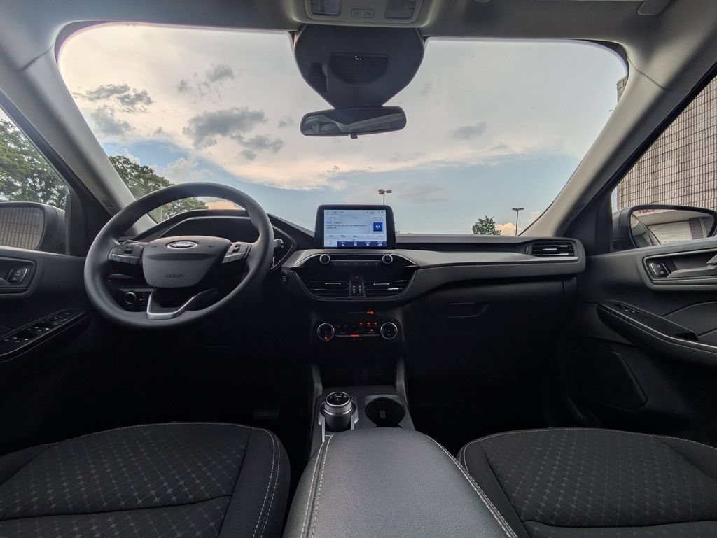 Used 2025 Ford Escape Active AWD/4WD image 25