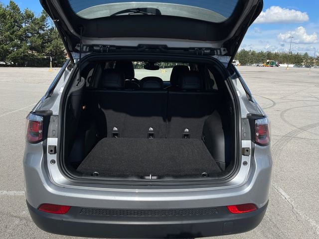 Used 2023 Jeep Compass Latitude w/ Convenience Group image 18