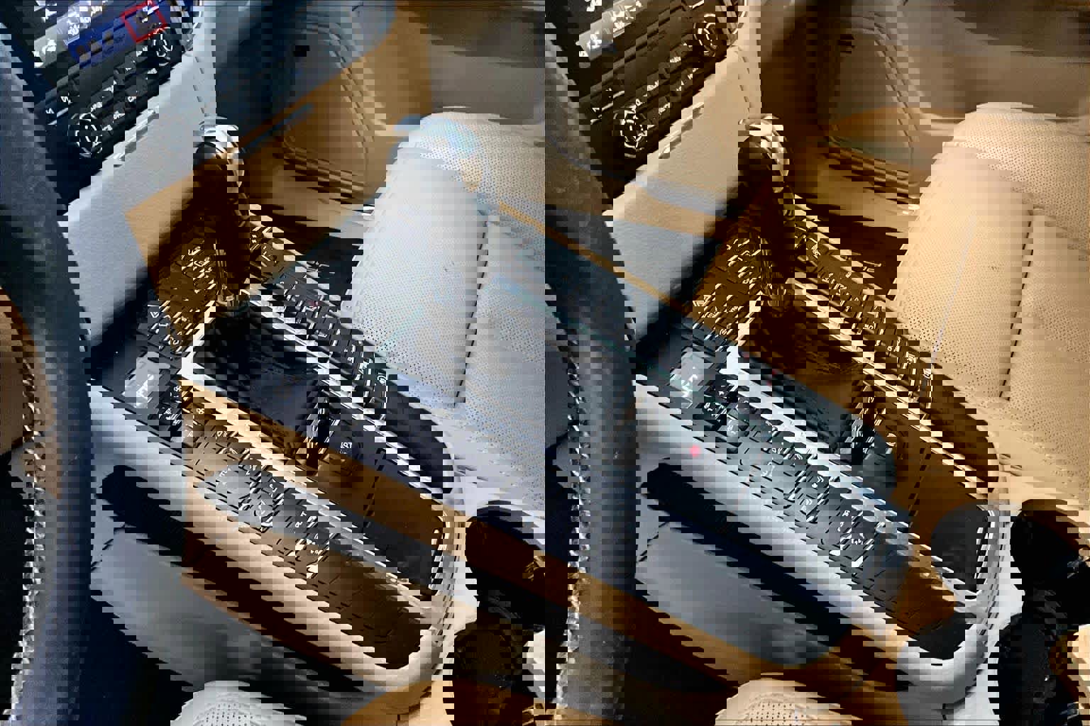 Used 2018 Porsche Macan S image 16