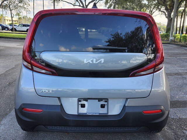 Used 2022 Kia Soul LX w/ Technology Package image 9