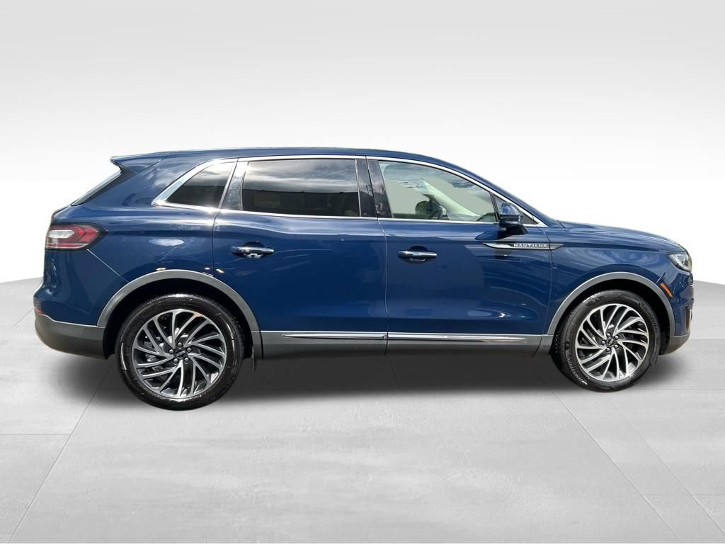 Used 2020 Lincoln Nautilus Reserve AWD/4WD image 17