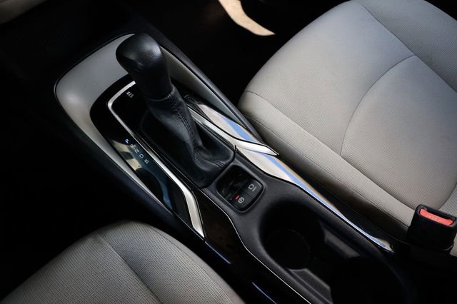 Used 2022 Toyota Corolla LE image 37