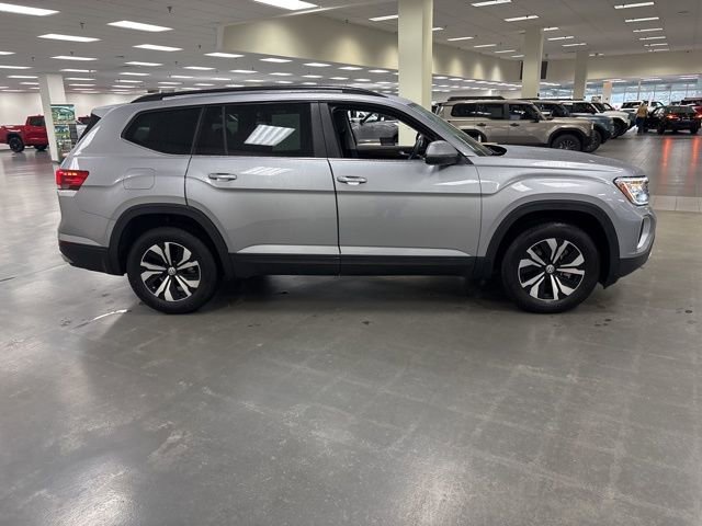 Used 2024 Volkswagen Atlas SE image 9