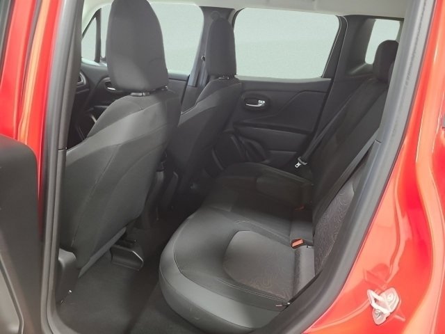 Used 2023 Jeep Renegade Latitude AWD/4WD image 15
