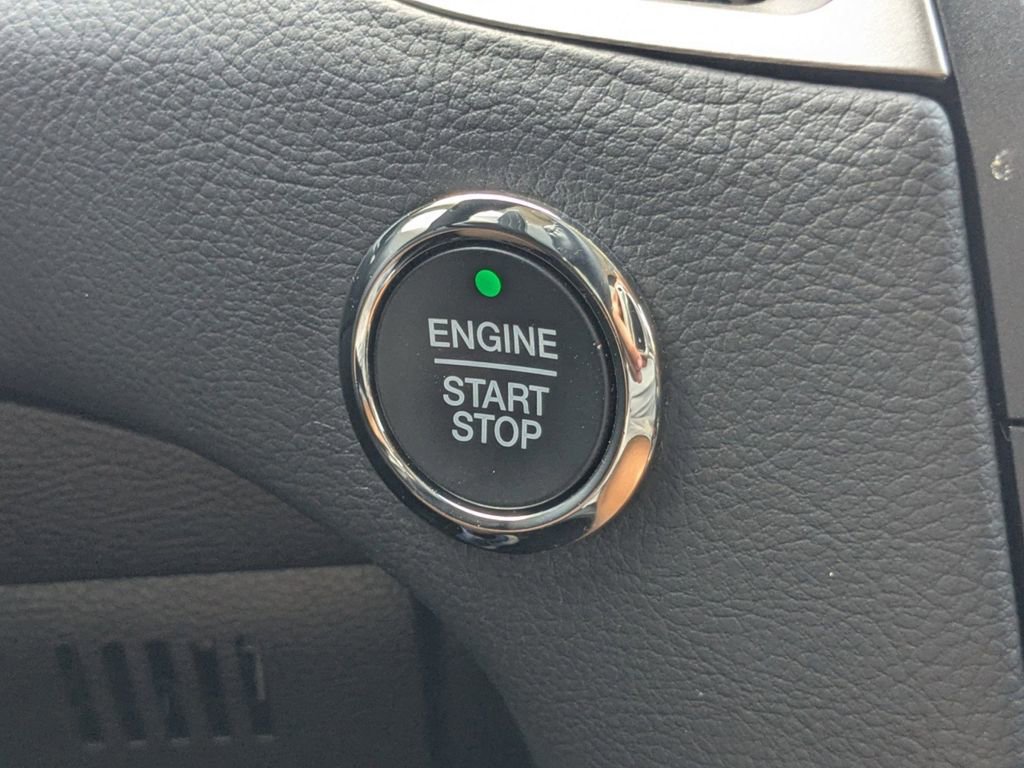 Used 2020 Ford Edge SEL w/ Cold Weather Package image 30