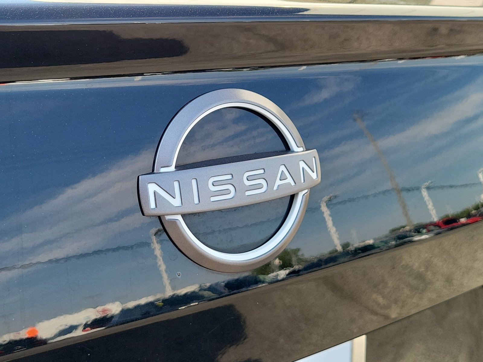 Used 2025 Nissan Altima 2.5 SV FWD image 27