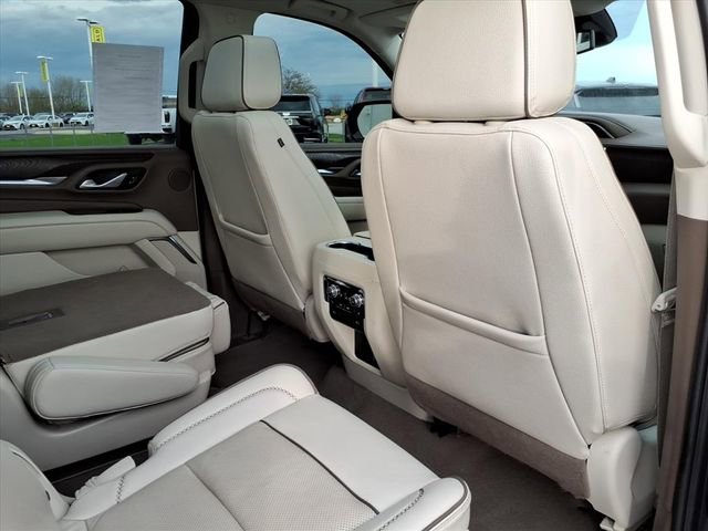 Used 2023 GMC Yukon Denali AWD/4WD image 23