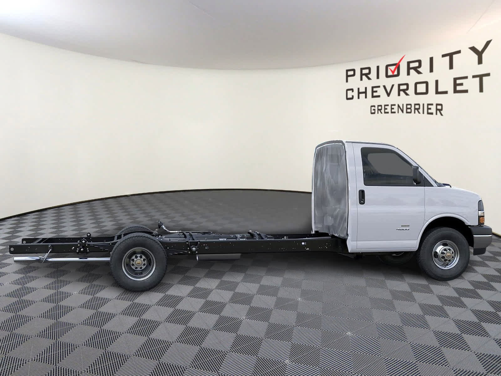 New 2025 Chevrolet Express 3500 w/ Power Convenience Package RWD image 5
