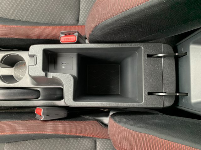 Used 2025 Nissan Versa SR w/ Trunk Package FWD image 32