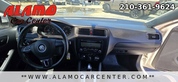 Used 2011 Volkswagen Jetta SE FWD image 17