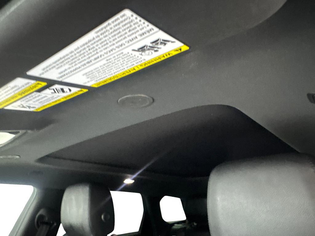 Used 2023 Land Rover Range Rover Evoque S image 71