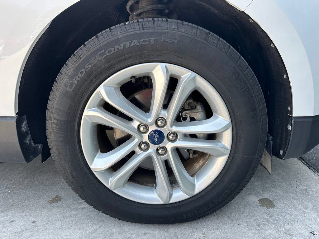 Used 2019 Ford Edge SEL FWD image 14