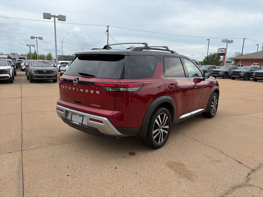Used 2023 Nissan Pathfinder Platinum image 4