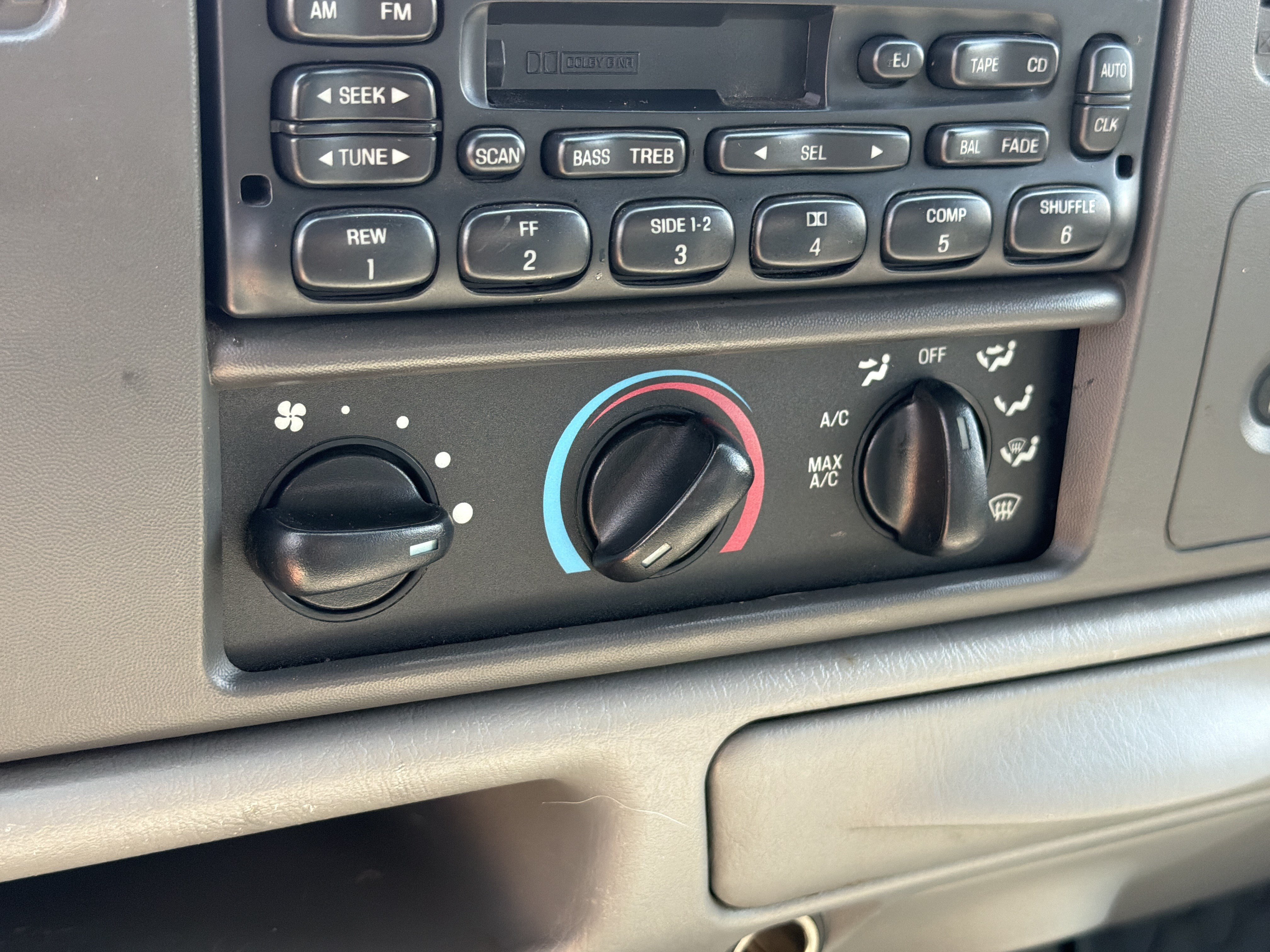 Used 2004 Ford F250 4x4 SuperCab Super Duty image 21