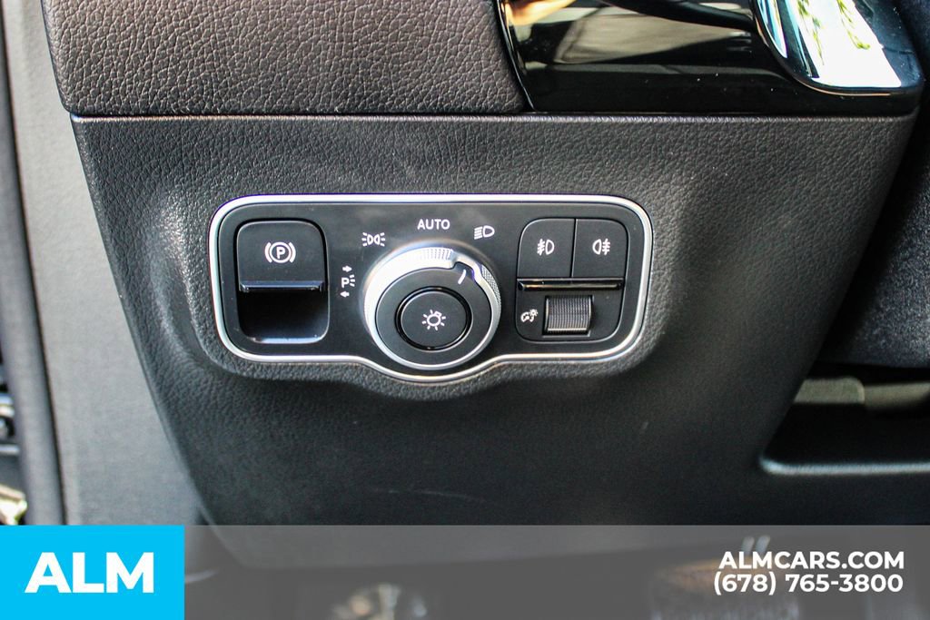Used 2025 Mercedes-Benz GLA 250 image 31