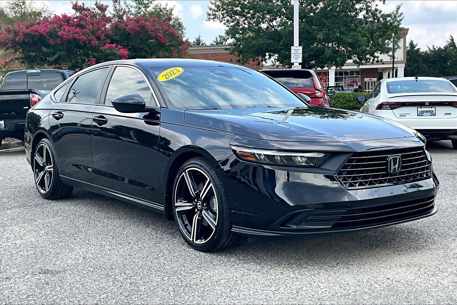 Used 2023 Honda Accord Sport image 11
