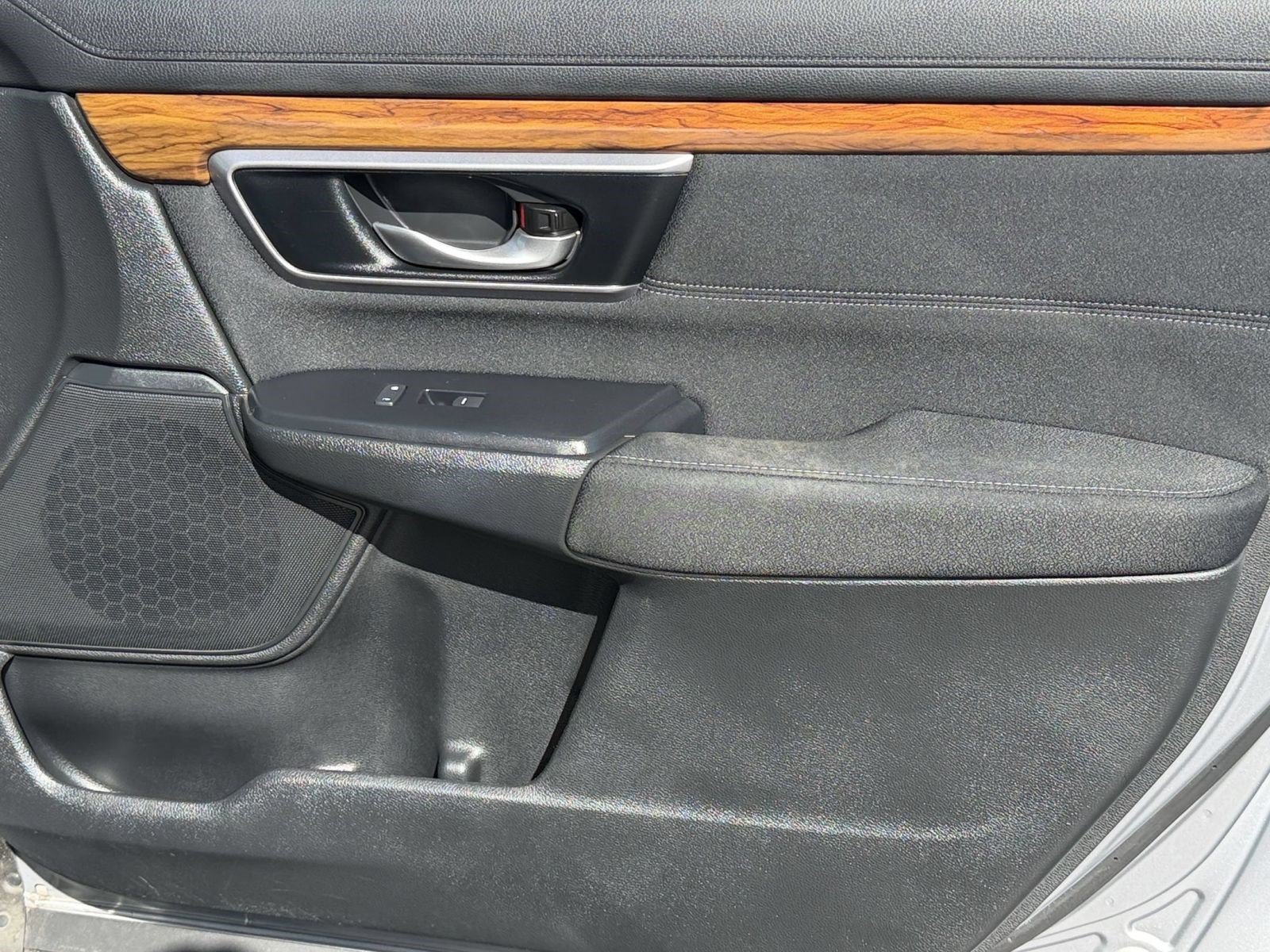 Used 2017 Honda CR-V EX image 34