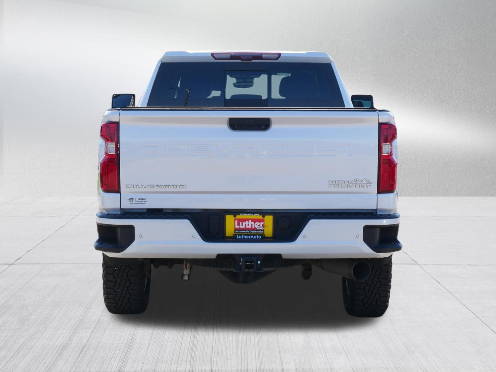 Used 2024 Chevrolet Silverado 2500 High Country w/ Technology Package AWD/4WD image 6