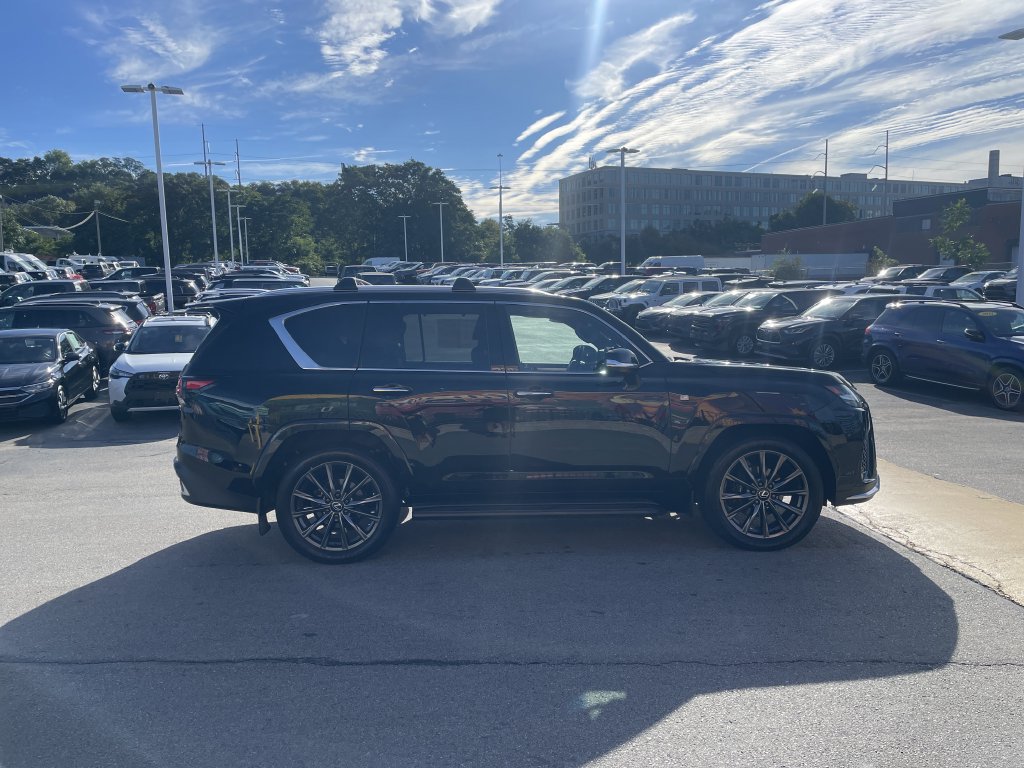 Used 2024 Lexus LX 600 F Sport AWD/4WD image 7