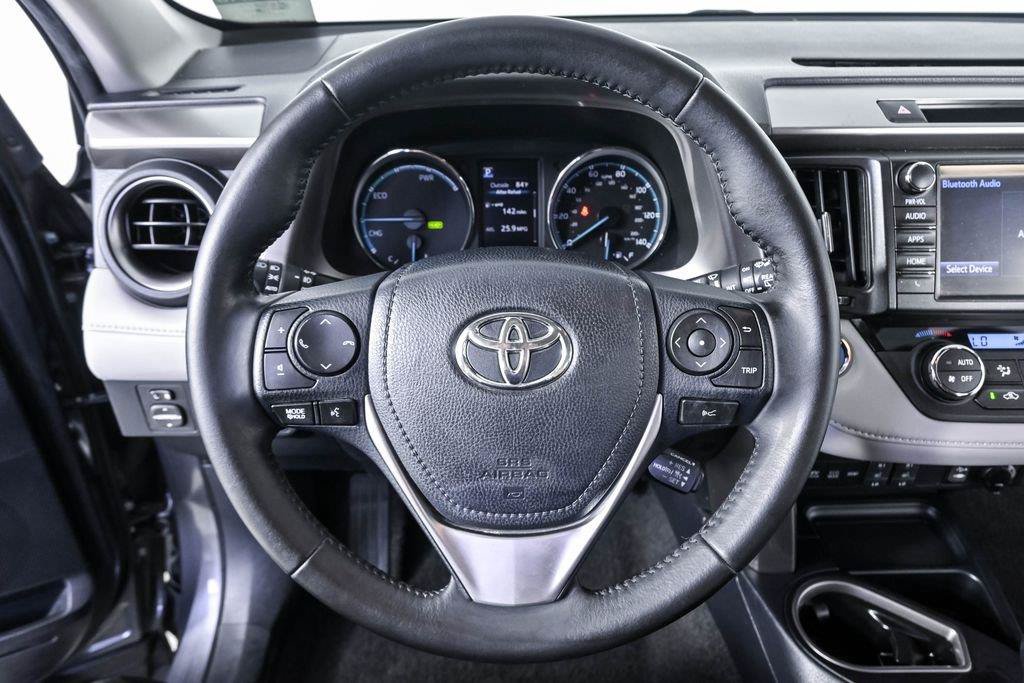 Used 2018 Toyota RAV4 XLE w/ Convenience Package AWD/4WD image 10