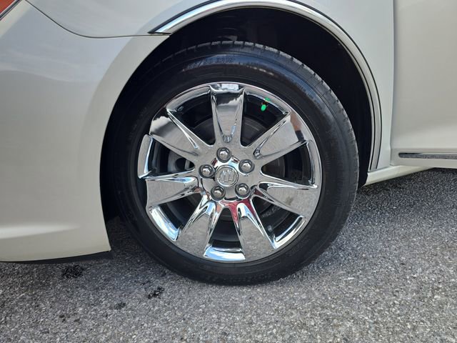 Used 2010 Buick LaCrosse CXS image 30