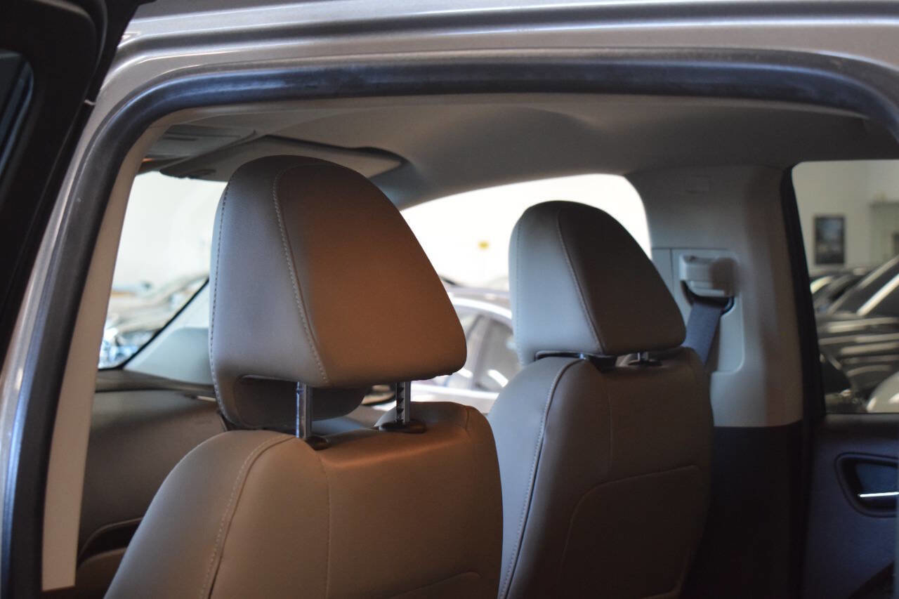 Used 2015 GMC Canyon SLT w/ Driver Alert Package image 97