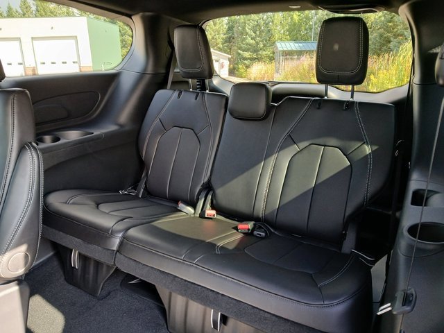 New 2026 Chrysler Voyager LX image 30