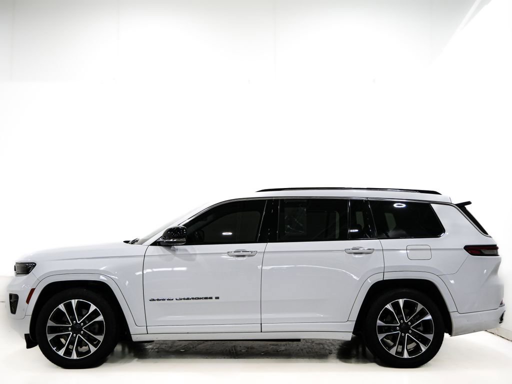 Used 2022 Jeep Grand Cherokee L Overland w/ Advanced Protech Group III AWD/4WD image 5