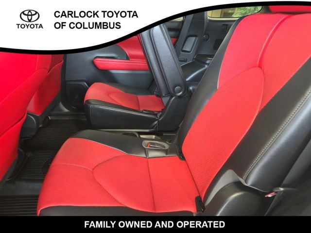 Used 2023 Toyota Highlander XSE AWD/4WD image 14