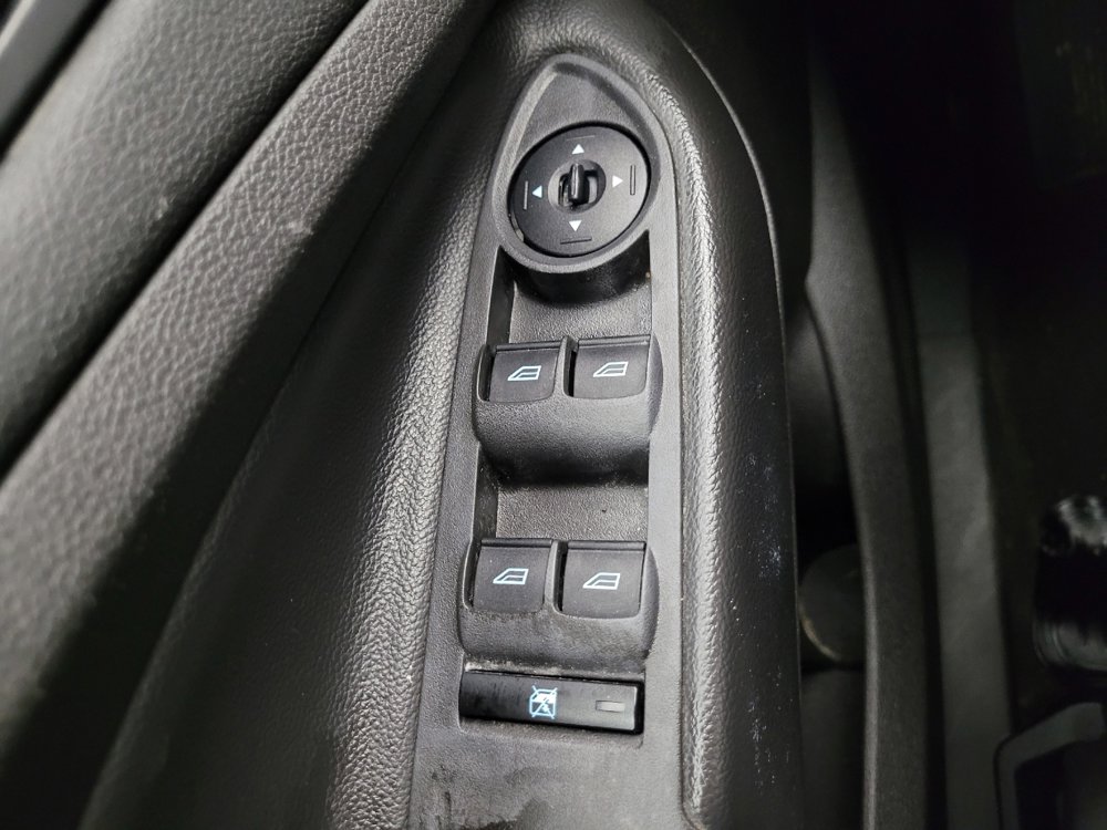 Used 2015 Ford Escape SE image 27