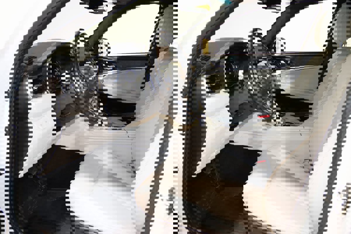 Used 2024 Genesis G70 2.5T image 30