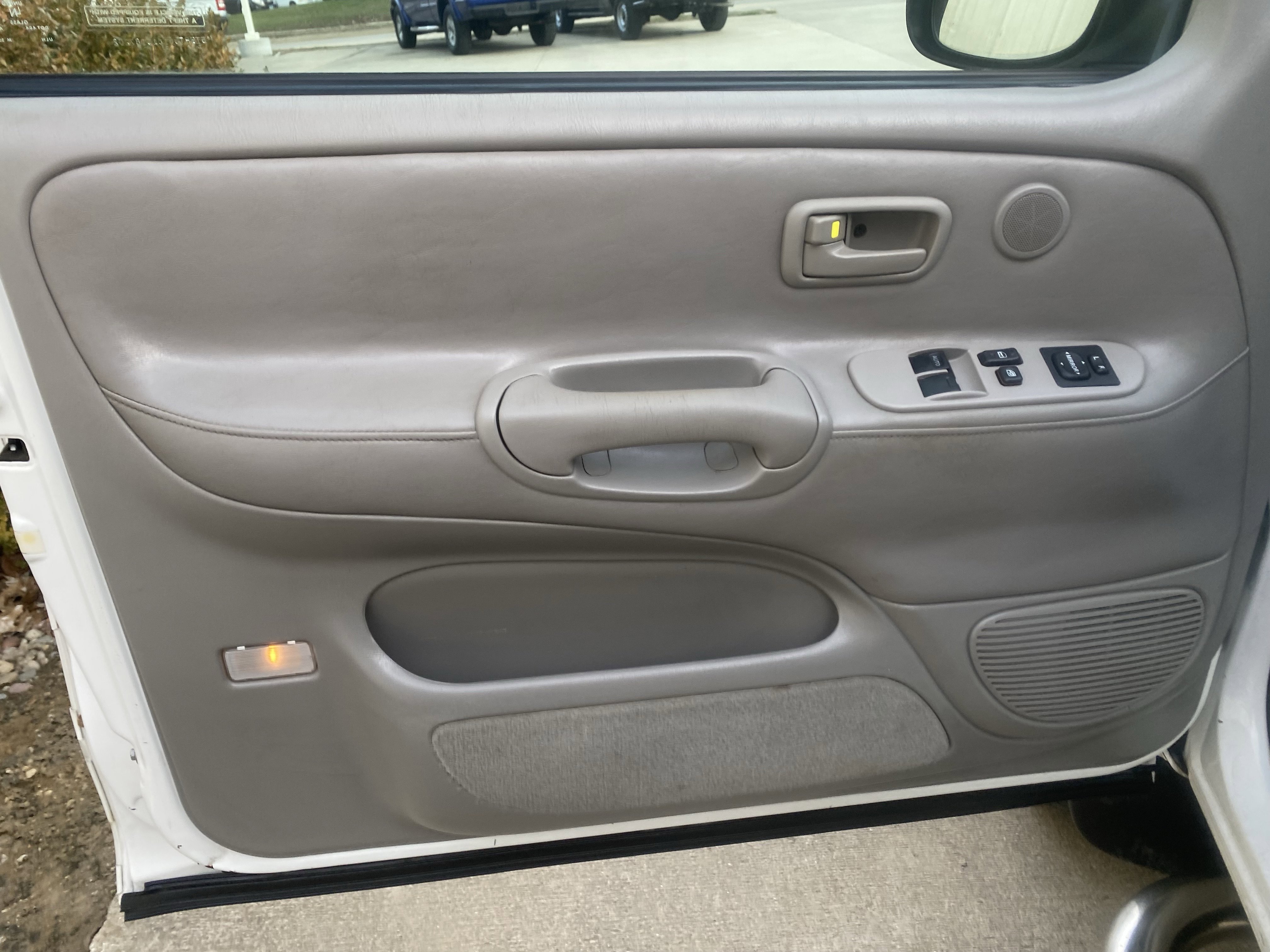 Used 2001 Toyota Tundra Limited image 10