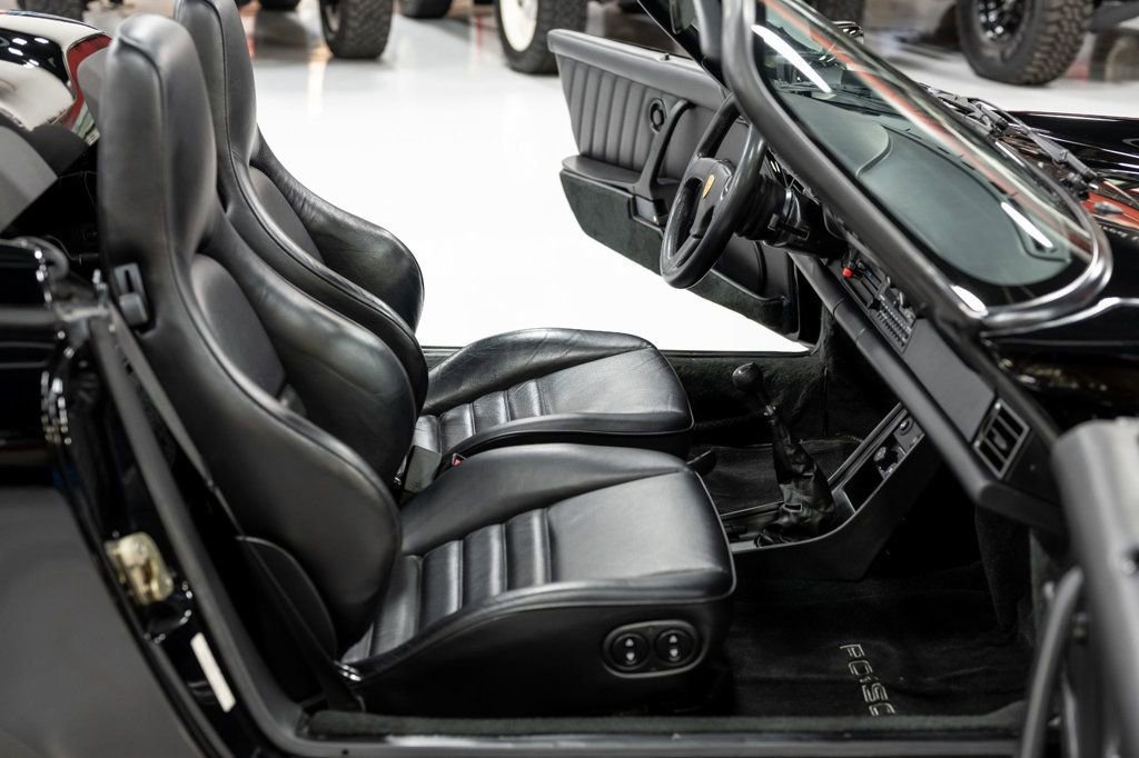 Used 1989 Porsche 911 Carrera RWD image 22
