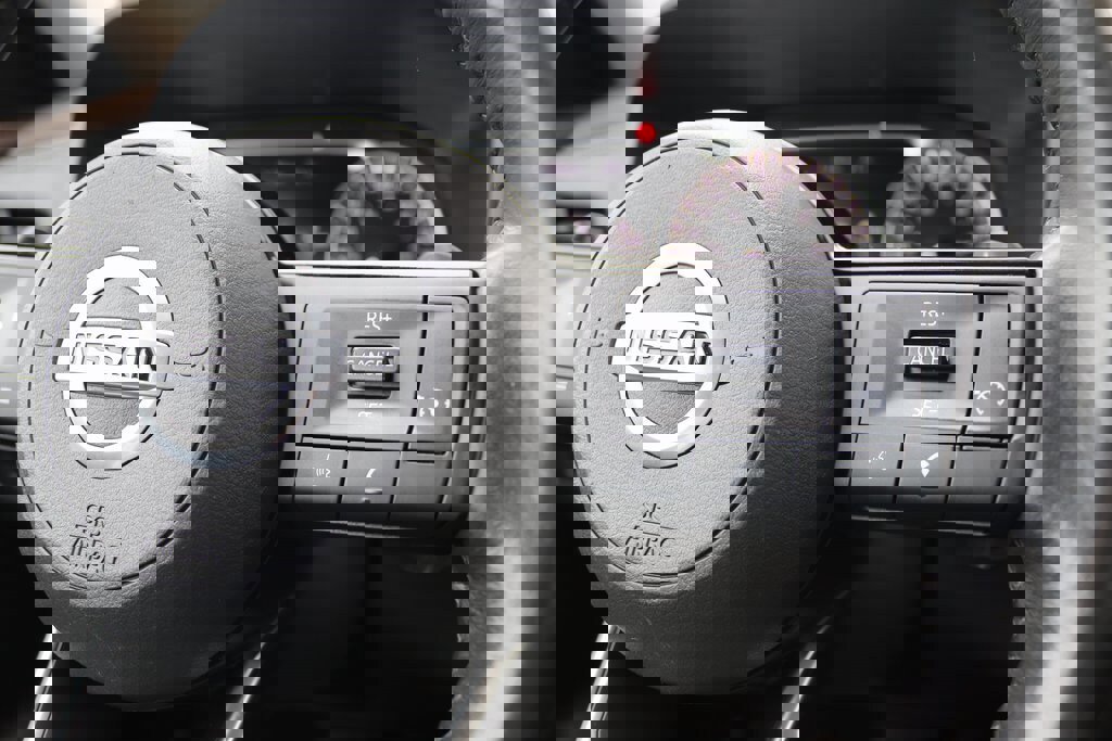 Used 2021 Nissan Rogue S image 23