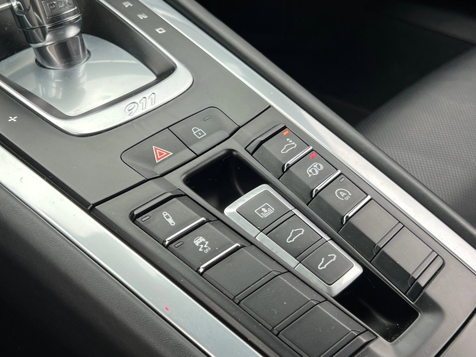 Certified 2019 Porsche 911 Carrera 4S AWD/4WD image 28