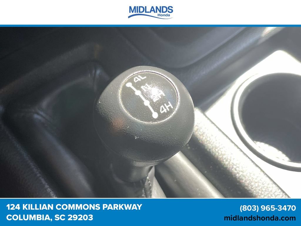 Used 2013 RAM 2500 Tradesman w/ Chrome Appearance Group AWD/4WD image 28