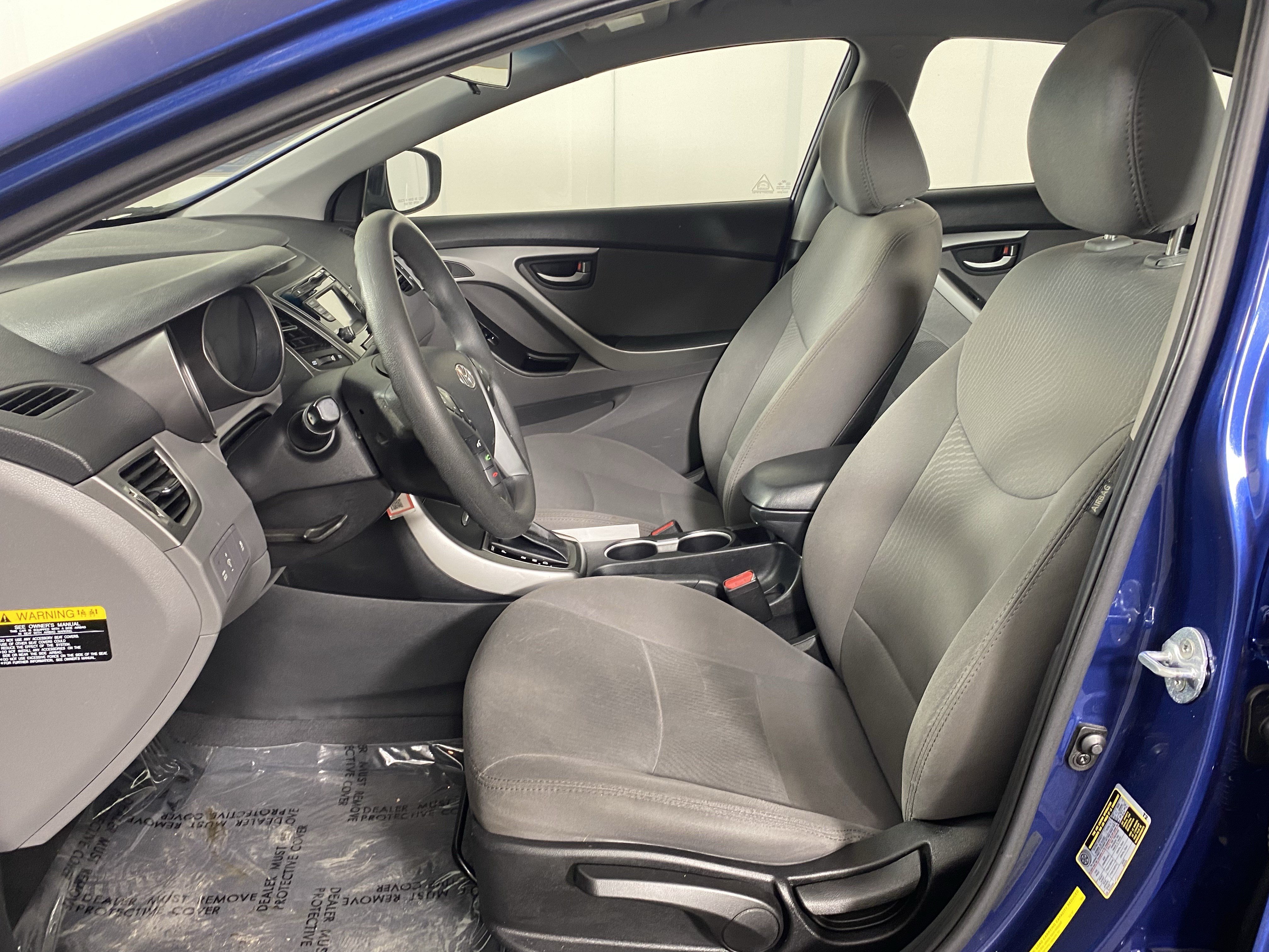 Used 2016 Hyundai Elantra SE w/ Option Group 02 FWD image 10