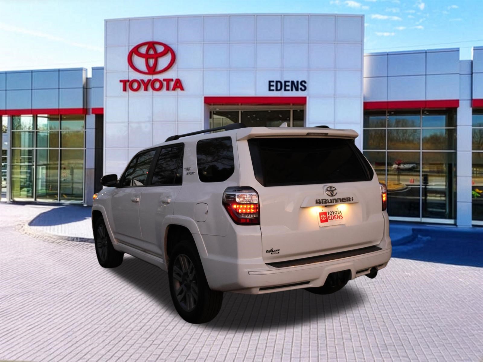 Used 2022 Toyota 4Runner TRD Sport w/ Technology Package AWD/4WD image 5