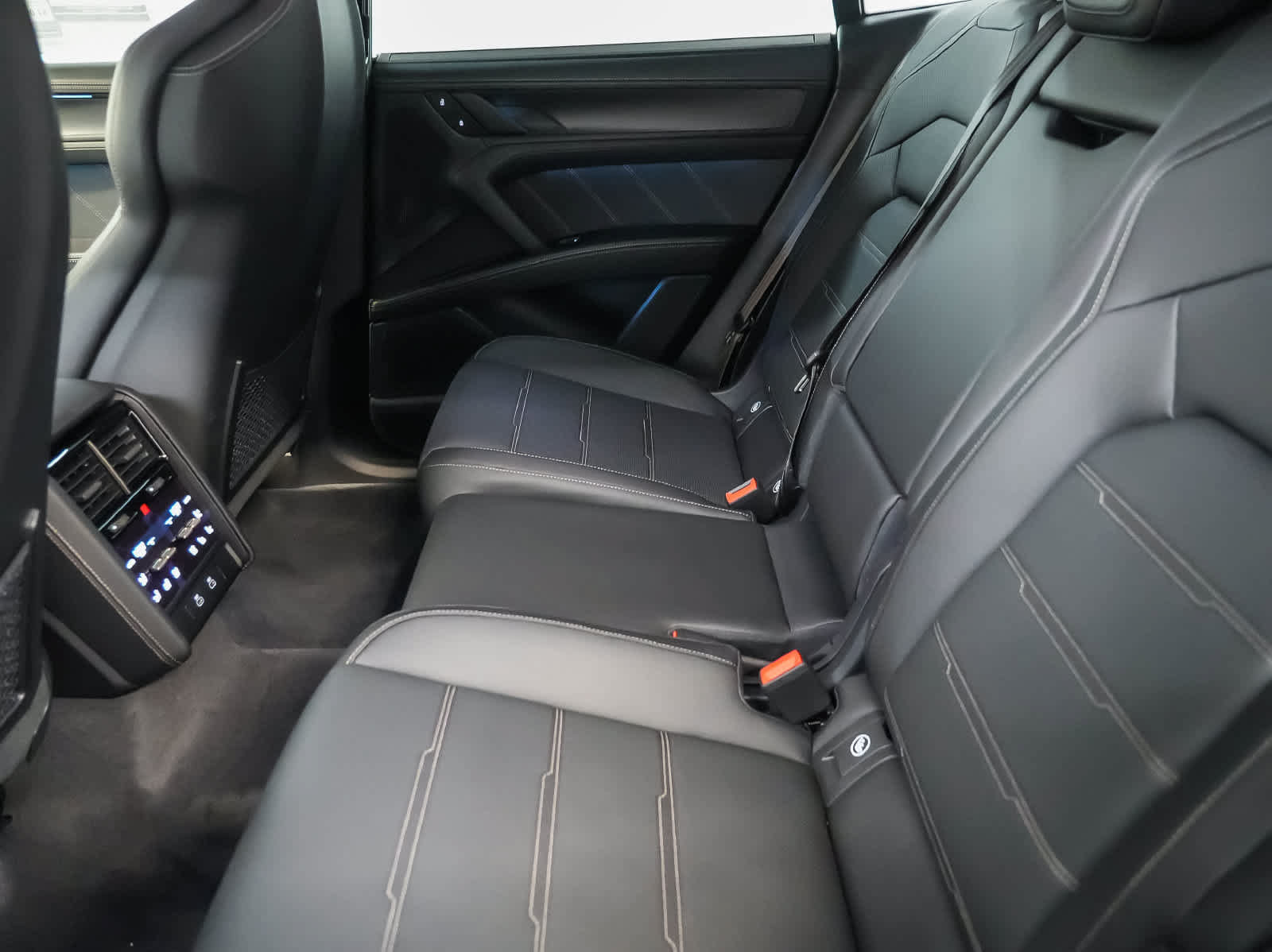 New 2026 Porsche Cayenne Turbo Electric AWD/4WD image 23