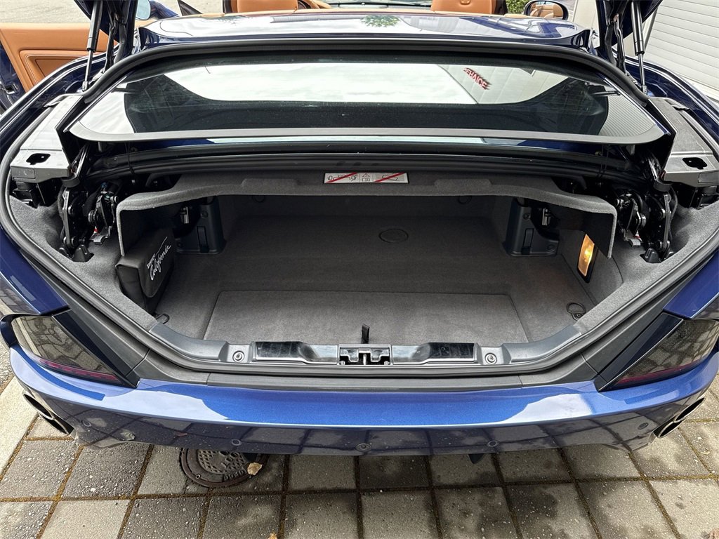 Used 2013 Ferrari California image 23