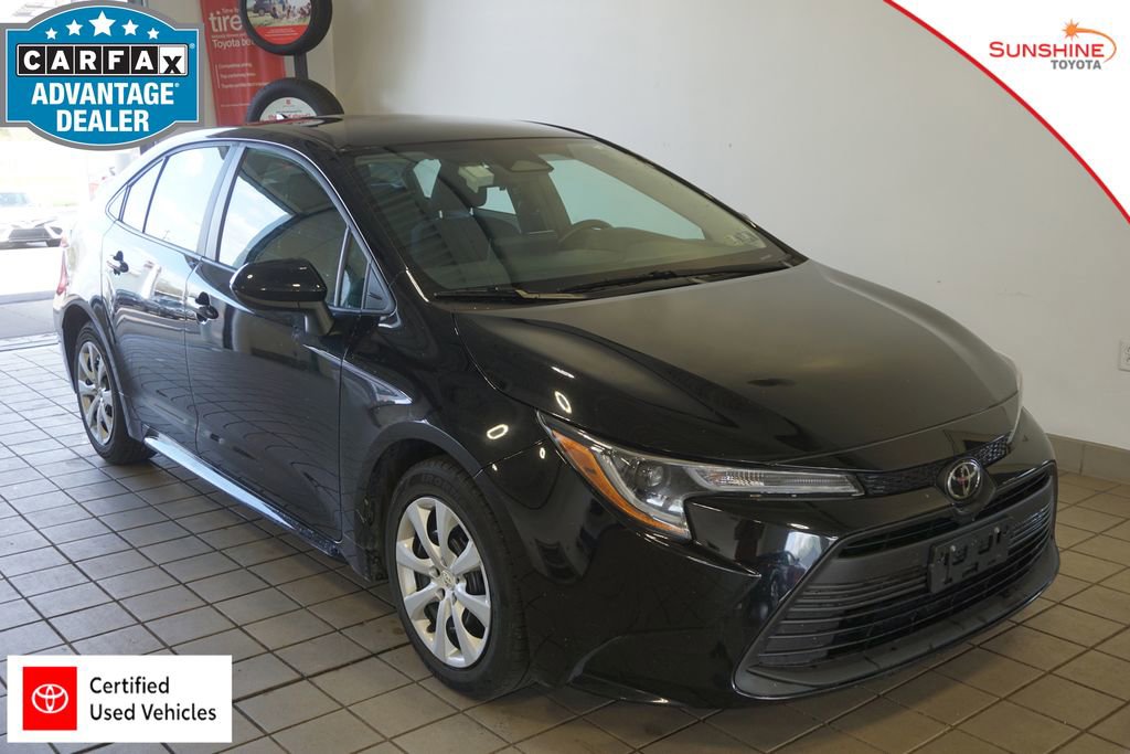 Used 2023 Toyota Corolla LE FWD image 1