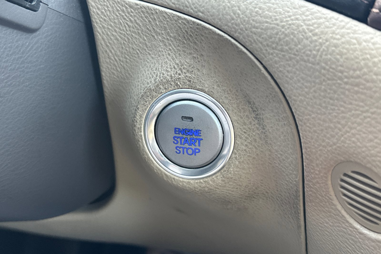 Used 2012 Hyundai Genesis 3.8 w/ Premium Pkg image 22