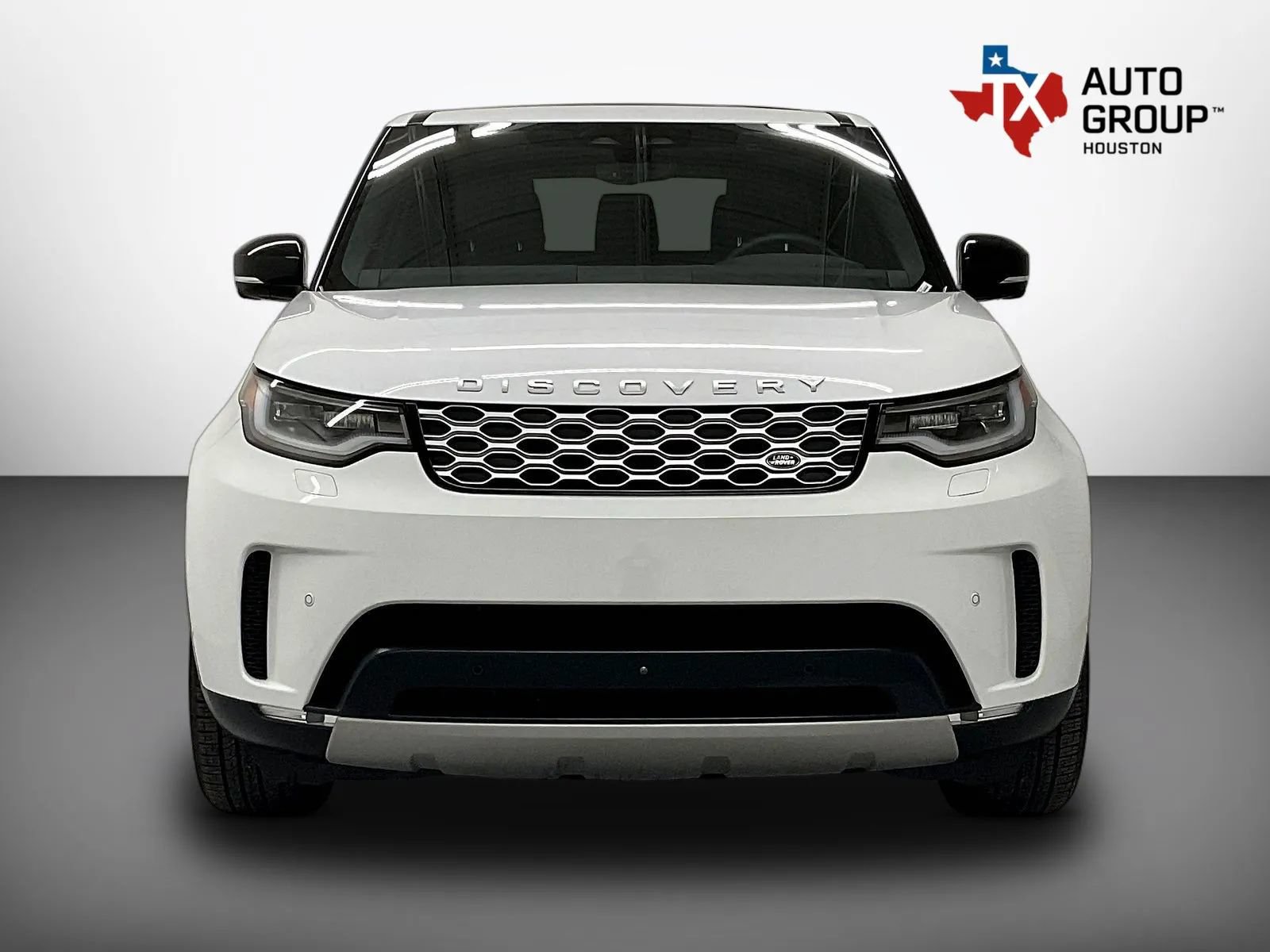 Used 2025 Land Rover Discovery S AWD/4WD image 7