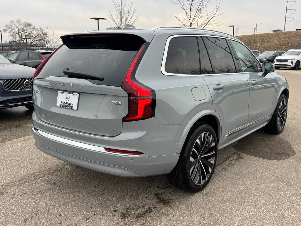 Certified 2026 Volvo XC90 T8 Plus w/ Protection Package Premier AWD/4WD image 4