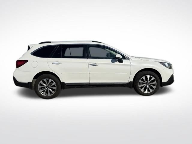 Used 2019 Subaru Outback 2.5i Touring AWD/4WD image 4