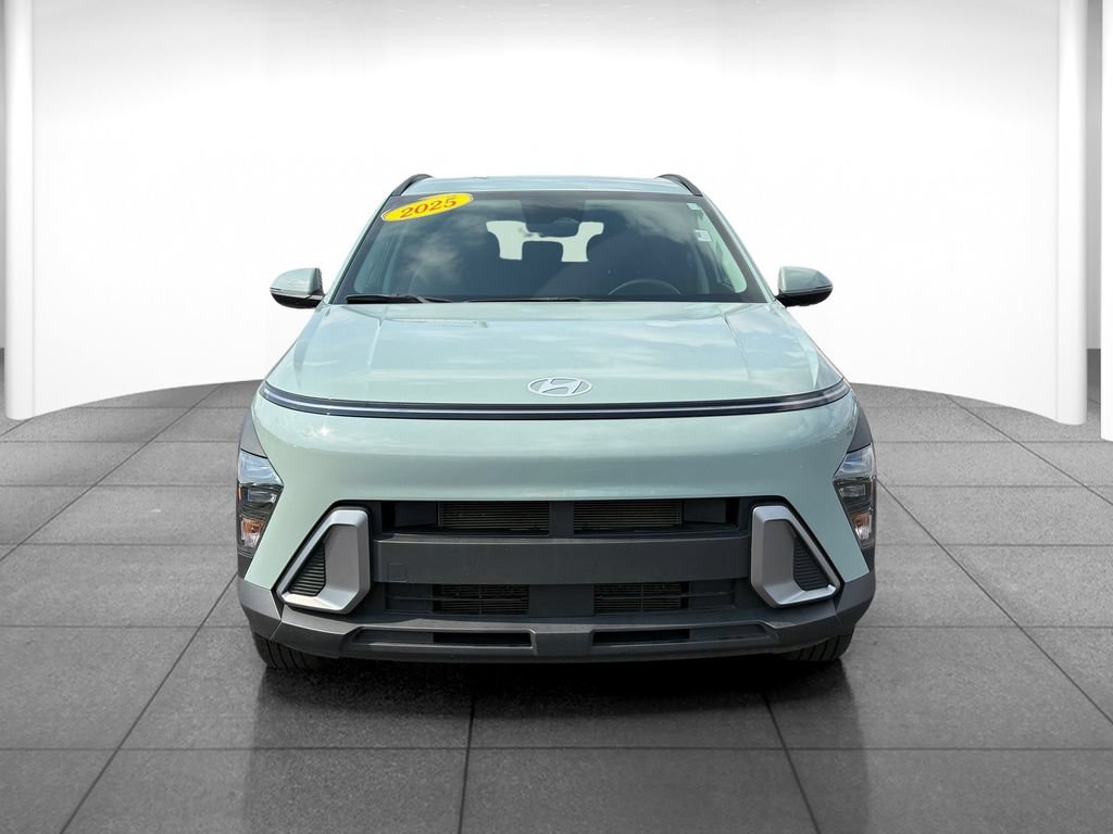 Used 2025 Hyundai Kona SEL AWD/4WD image 2