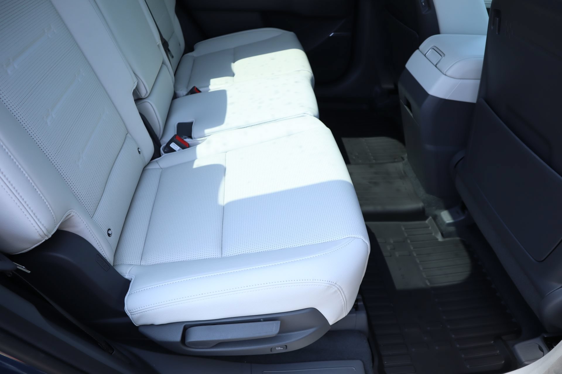 New 2026 Hyundai Santa Fe Limited AWD/4WD image 15