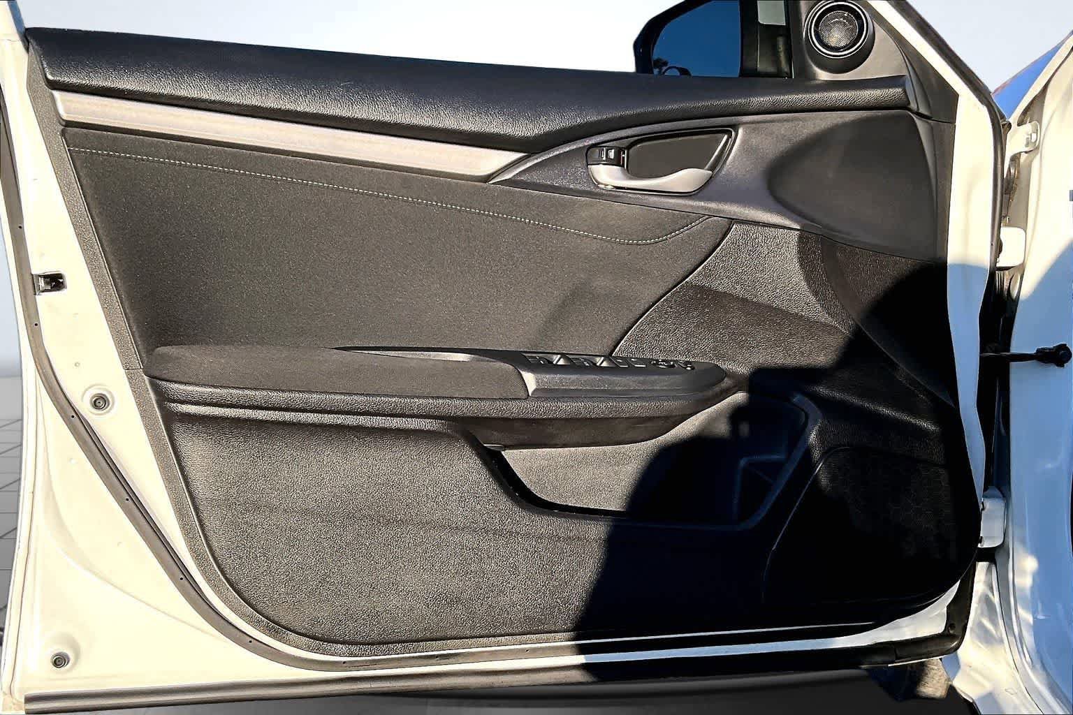 Used 2018 Honda Civic EX image 28