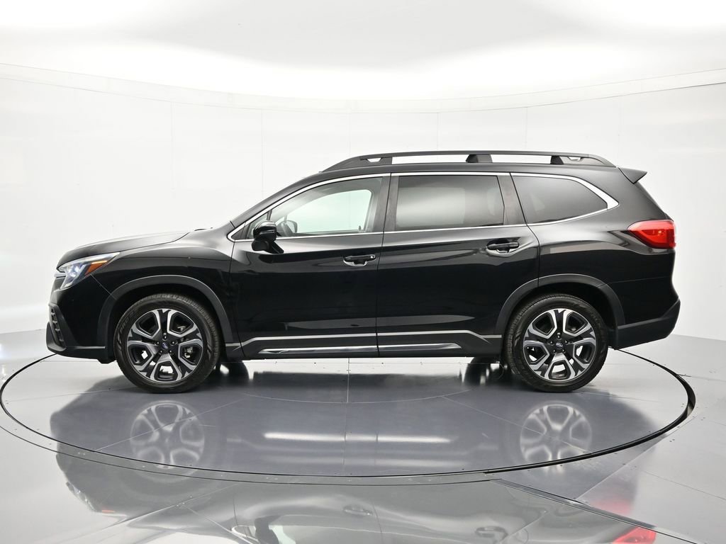 Used 2023 Subaru Ascent Limited image 9